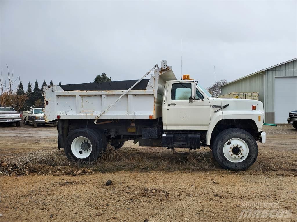 Ford F800 Další