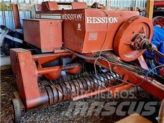 Hesston 4650 Lis na válcové balíky