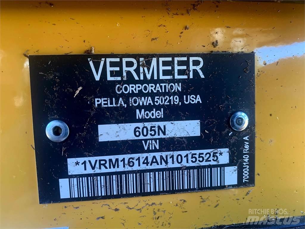 Vermeer 605N Lis na válcové balíky