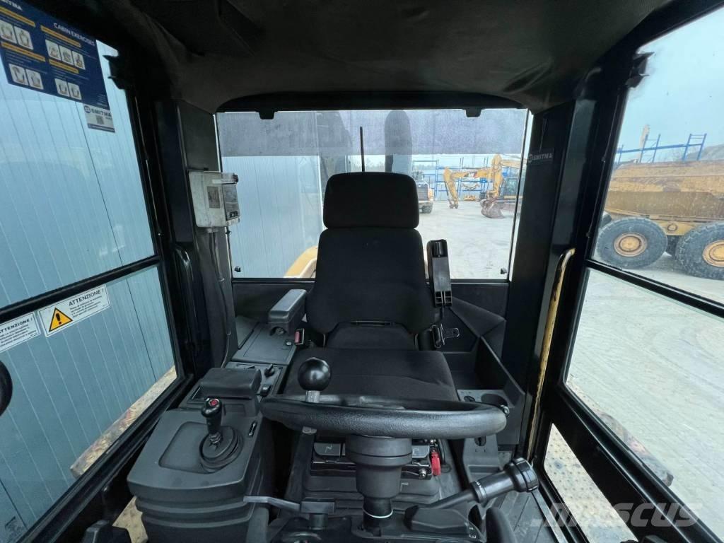 CAT 938G Kolové nakladače