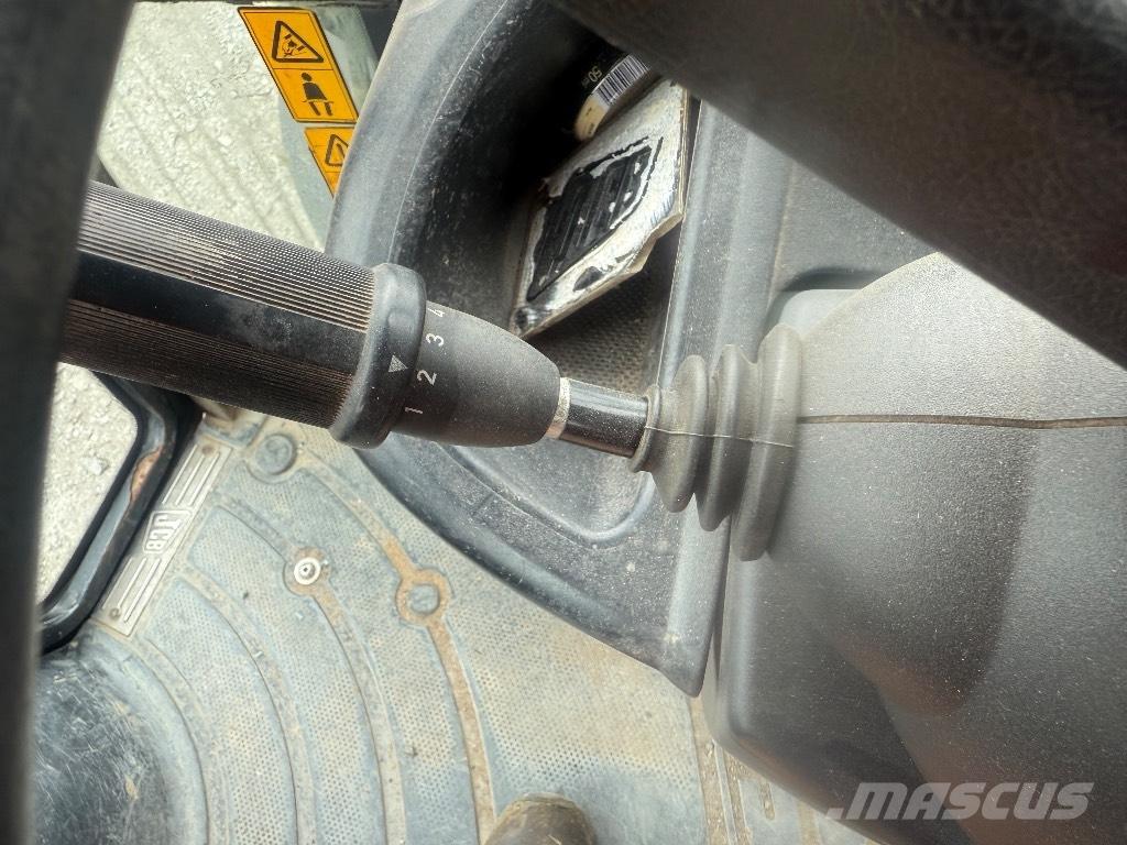 JCB 3 CX Rýpadlo-nakladače