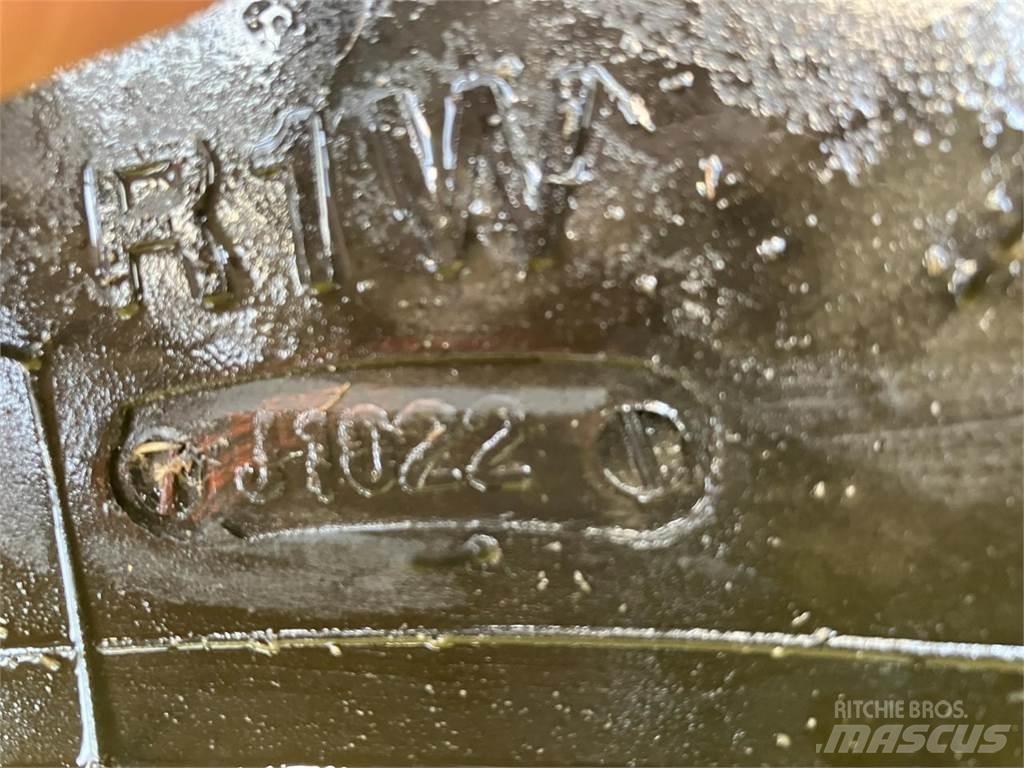 BKT 480/65R28 Pneumatiky, kola a ráfky