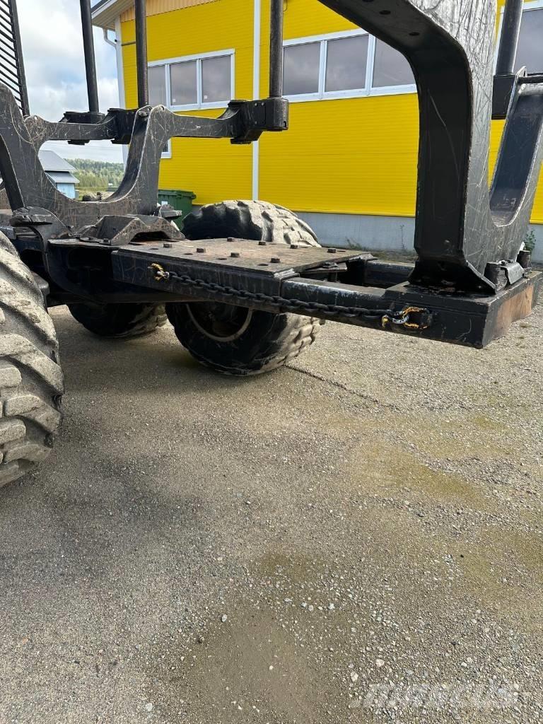 Komatsu 875 Vyvážecí traktory