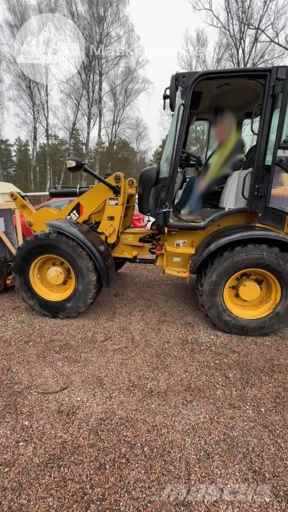 CAT 908 H Kolové nakladače
