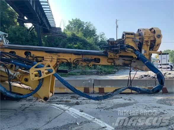 Bauer BG12H Povrchové vrtací stroje