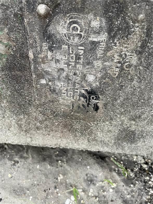  ICE 44B Povrchové vrtací stroje