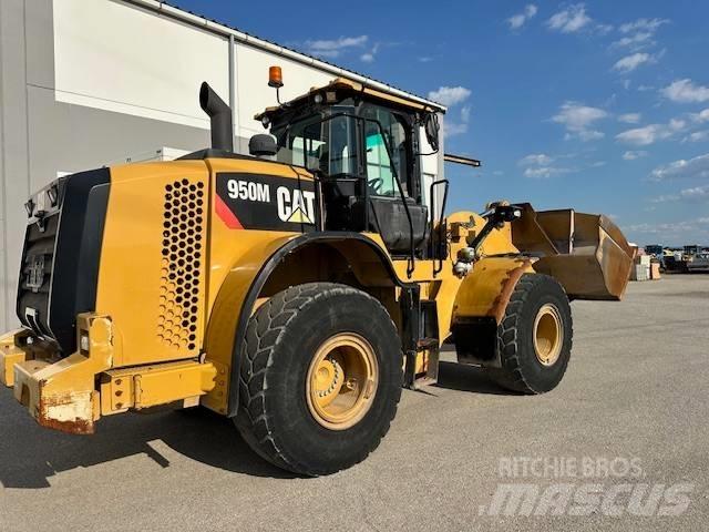 CAT 950M Kolové nakladače