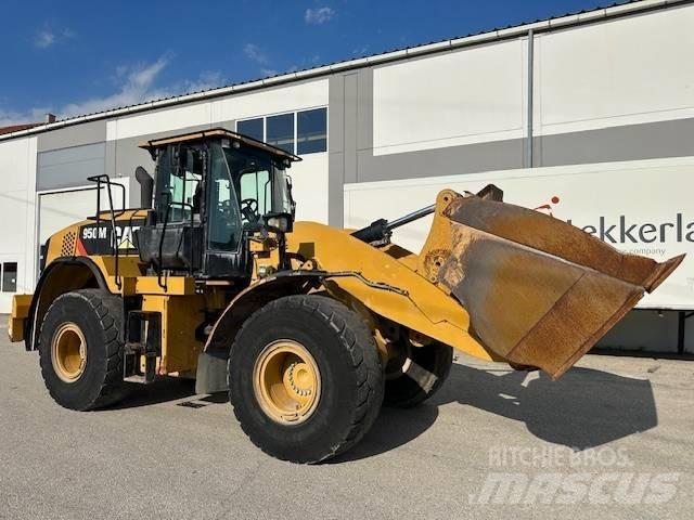 CAT 950M Kolové nakladače