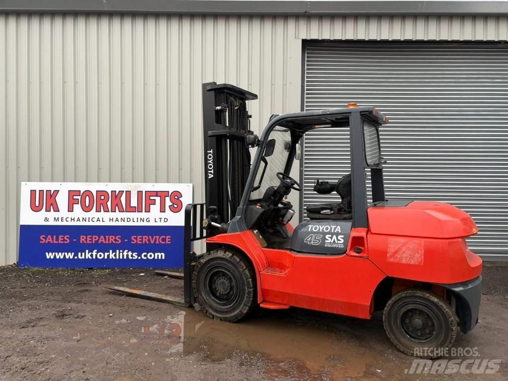 Toyota 7 FD 40 Dieselové vozíky