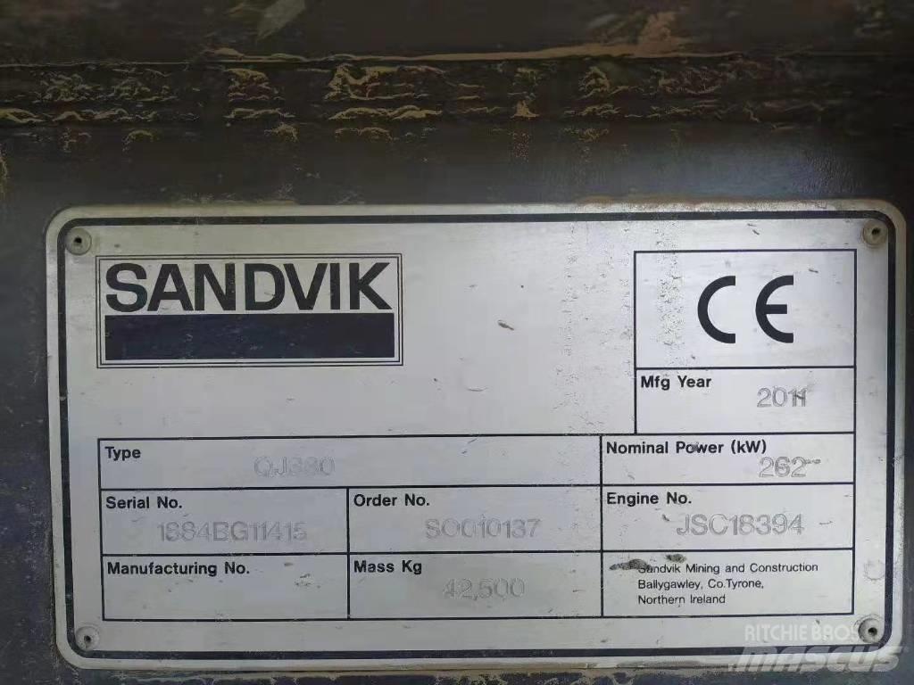 Sandvik QJ330 Mobilní drtiče