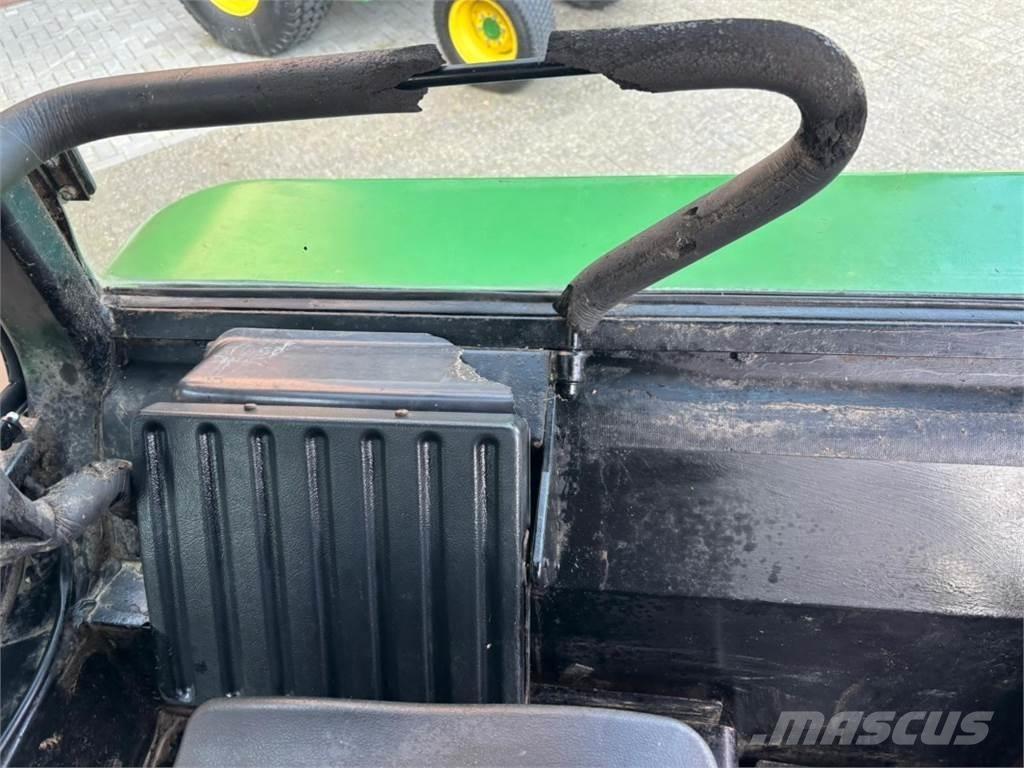 John Deere 1640 Traktory