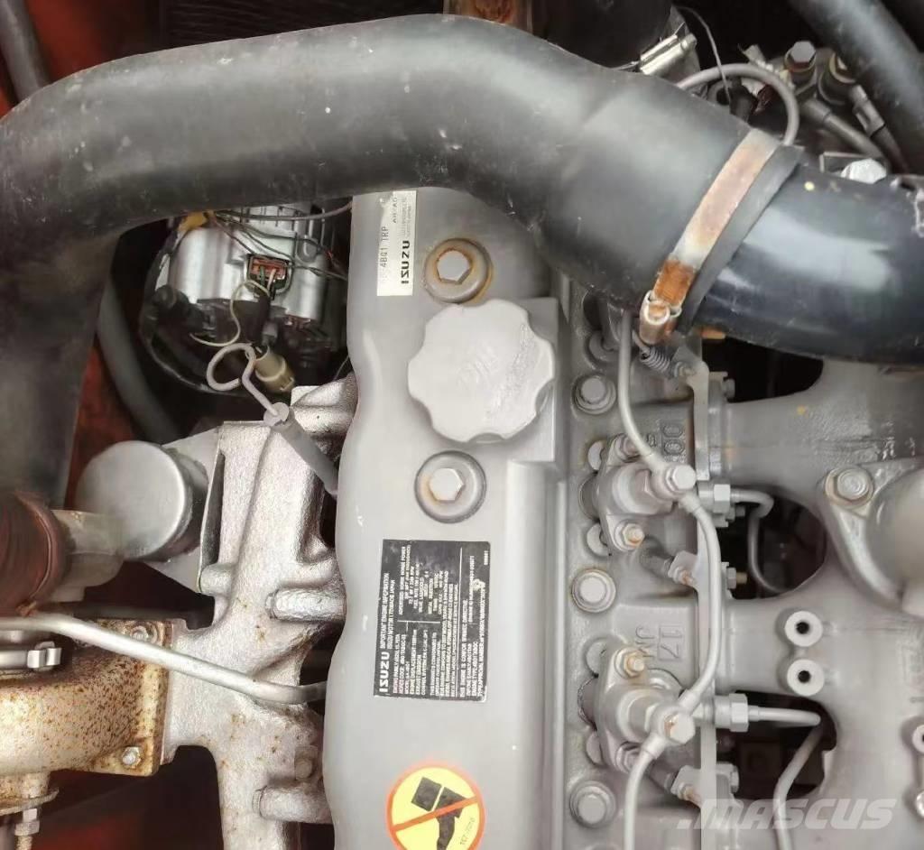 Hitachi 135US-6 Pásová rýpadla