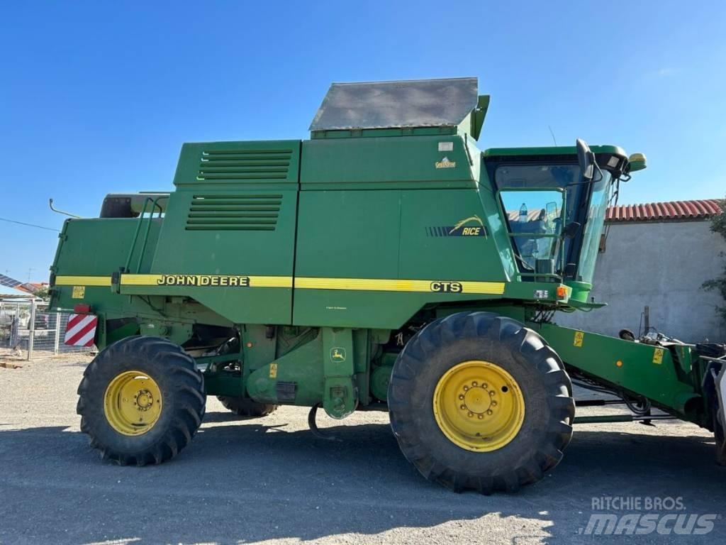John Deere CTS Rice Sklízecí mlátičky