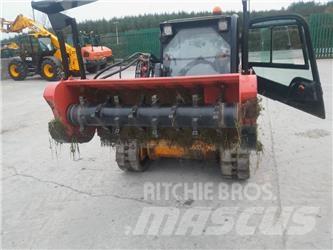 JCB 190 T Kompaktní přídavné zařízení pro traktory