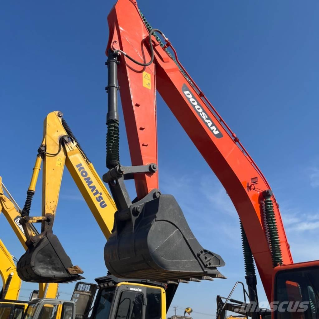 Doosan DX 300 Pásová rýpadla