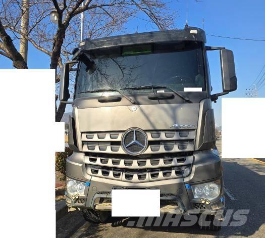 Mercedes-Benz 3951 Vyklápěcí dempry