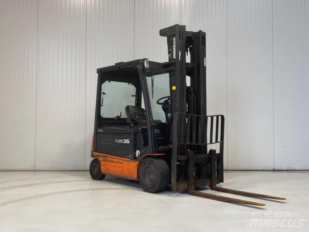 Doosan B35X-5 Akumulátorové vozíky