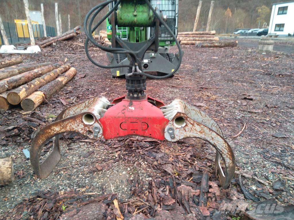 Sennebogen 818 E Stroje pro manipulaci s odpadem