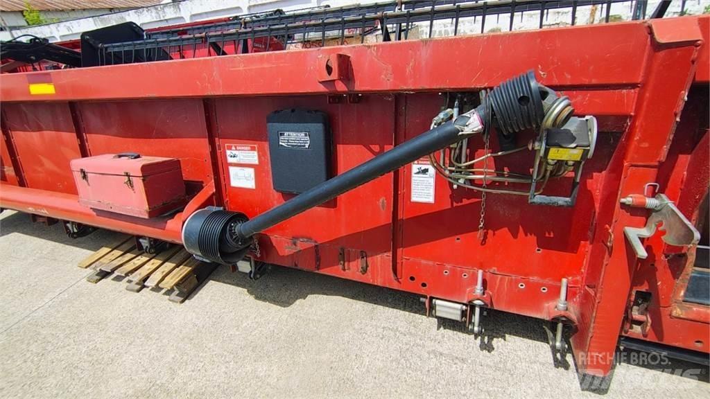 Case IH 3020 Těžební hlavy