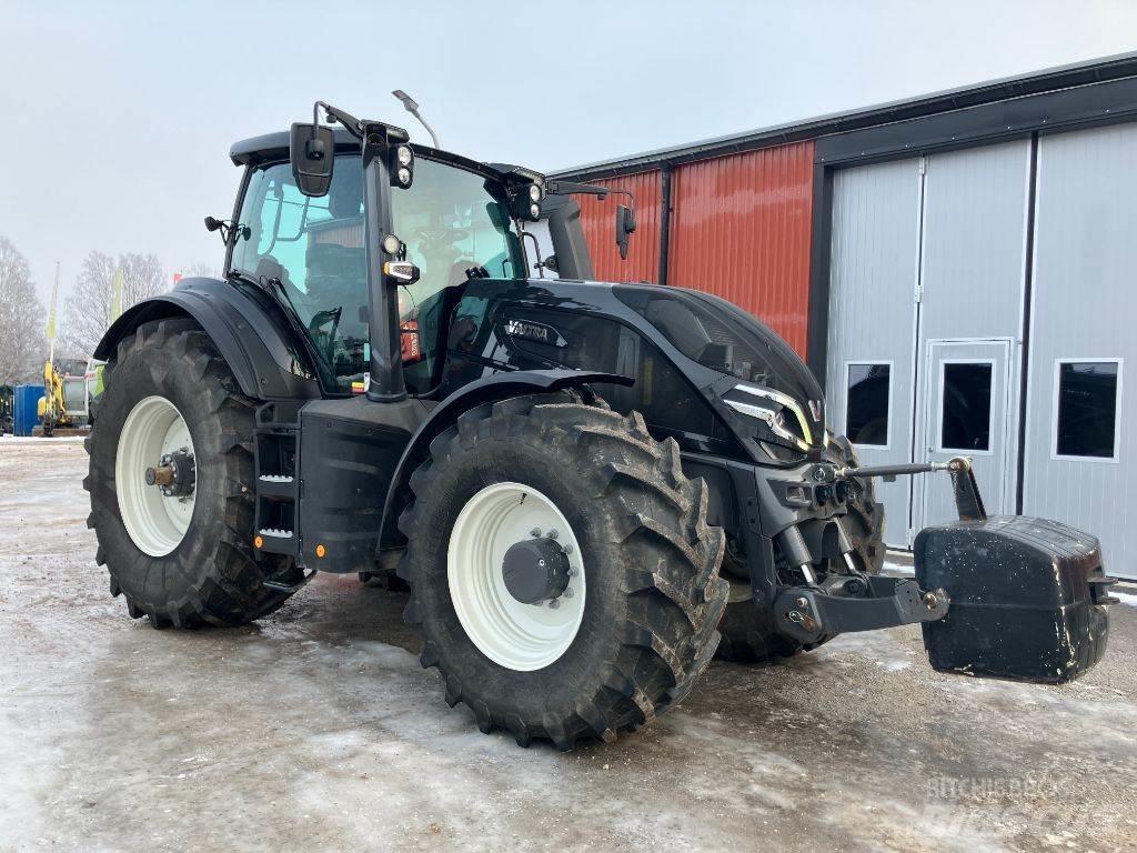 Valtra Q305 Traktory