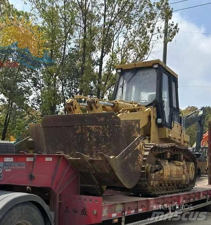 CAT 973 D Pásové nakladače
