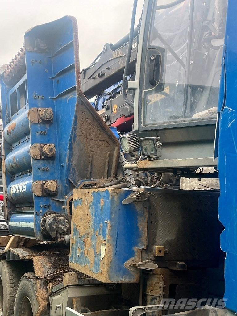 Volvo FH 750 Štípačky a řezačky dřeva