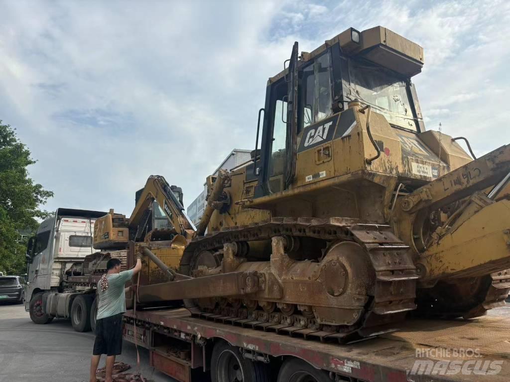 CAT D 7 G 2 Pásové dozery
