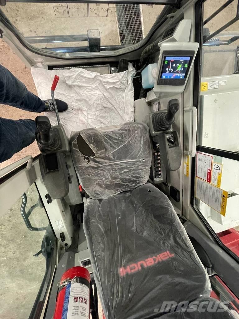 Takeuchi TCR 50 Pásové dempry