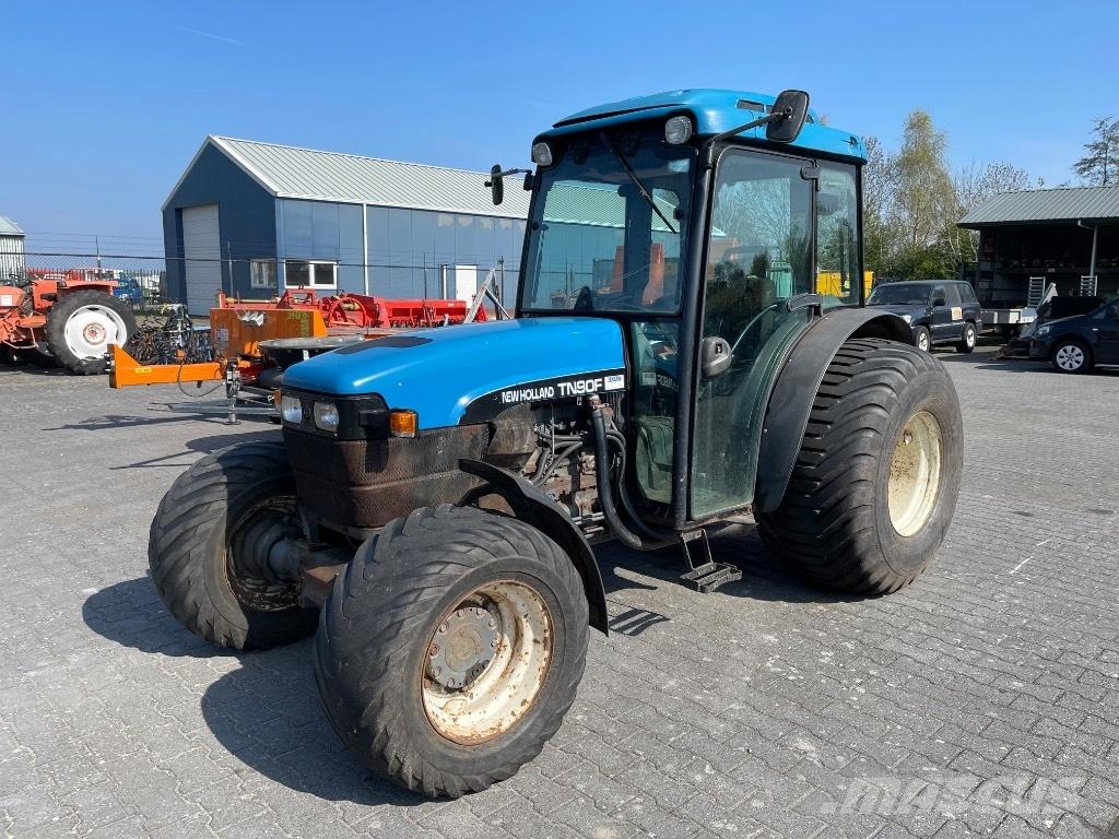 New Holland TN 90 F Traktory