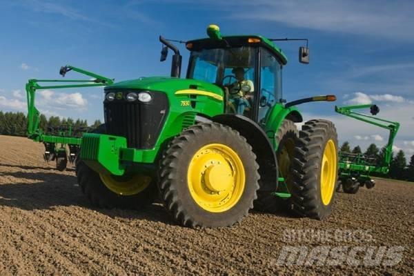 John Deere JD7930 Traktory