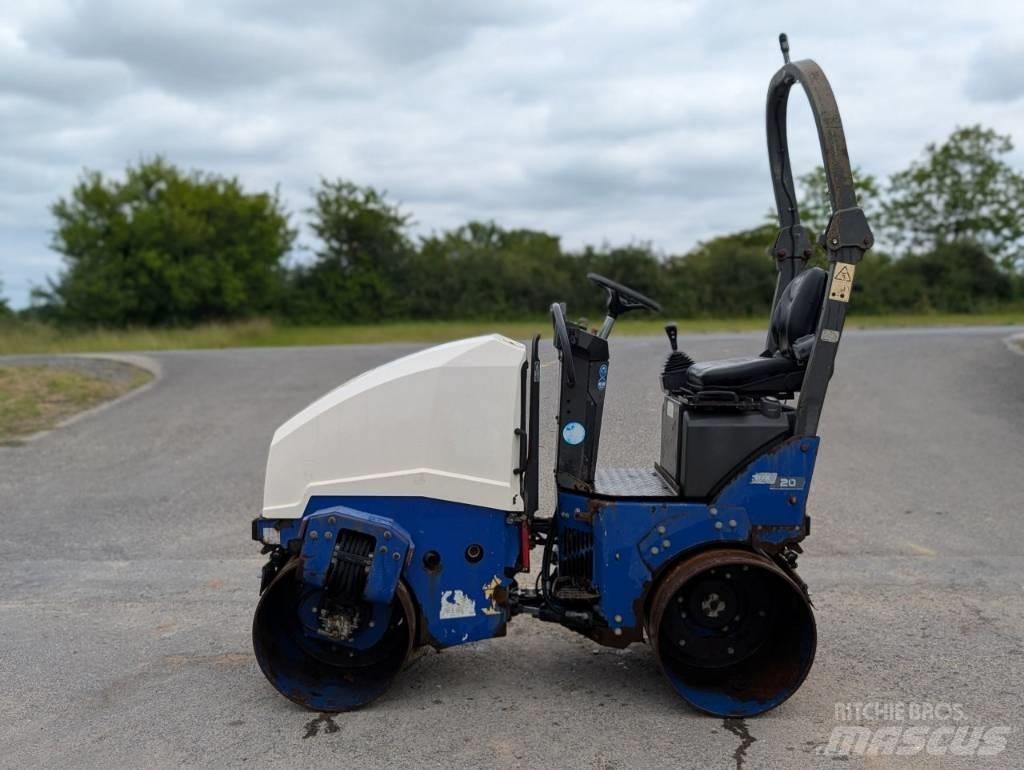 Ammann ARX 20 Tandemové válce
