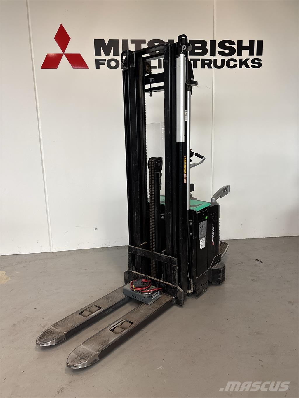 Mitsubishi SBV16N Samohybné vozíky