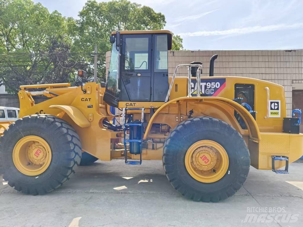 CAT 950 GC Kolové nakladače