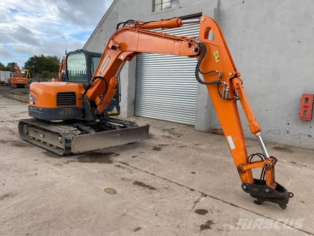 Doosan Develon DX85R Midi rýpadla 7t - 12t