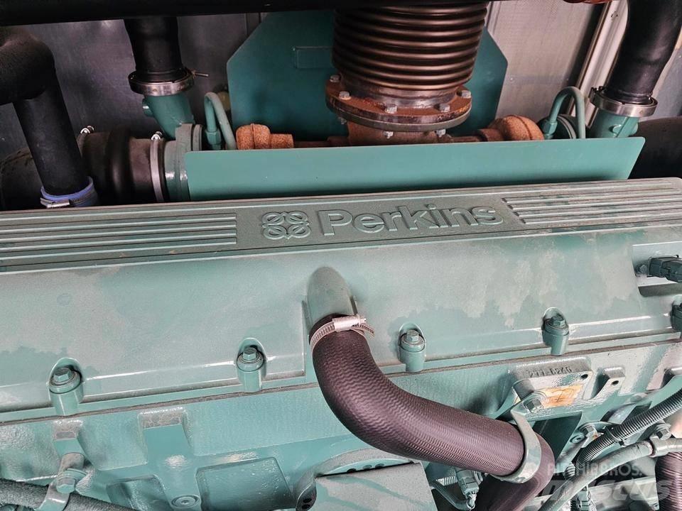 Perkins 800 KVA Naftové generátory