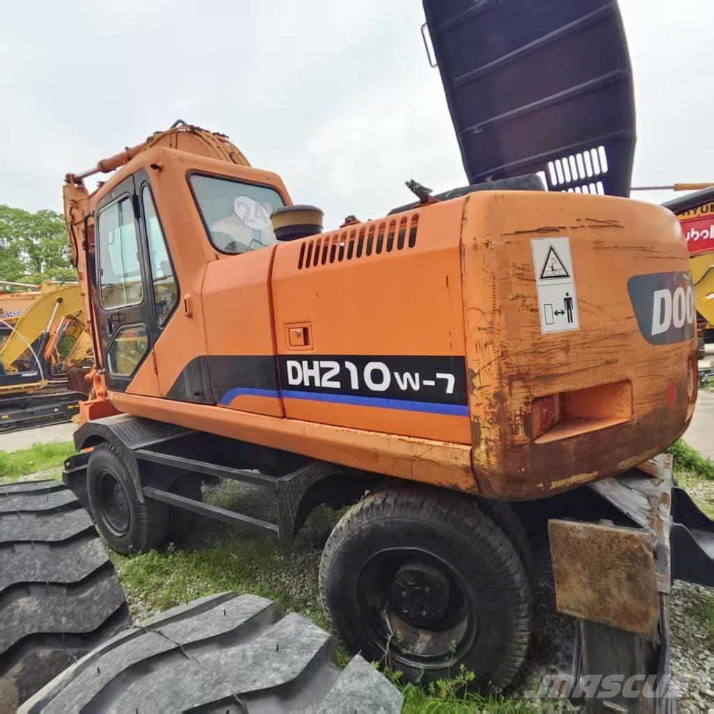 Doosan DH 210 W-7 Kolová rýpadla