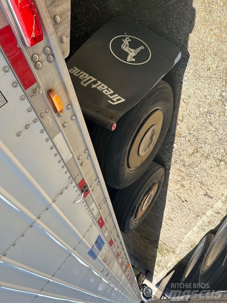 Volvo D11 Skříňová nástavba