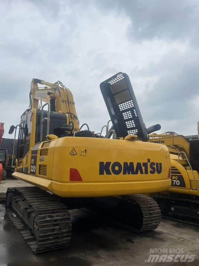 Komatsu PC 220-8 Pásová rýpadla
