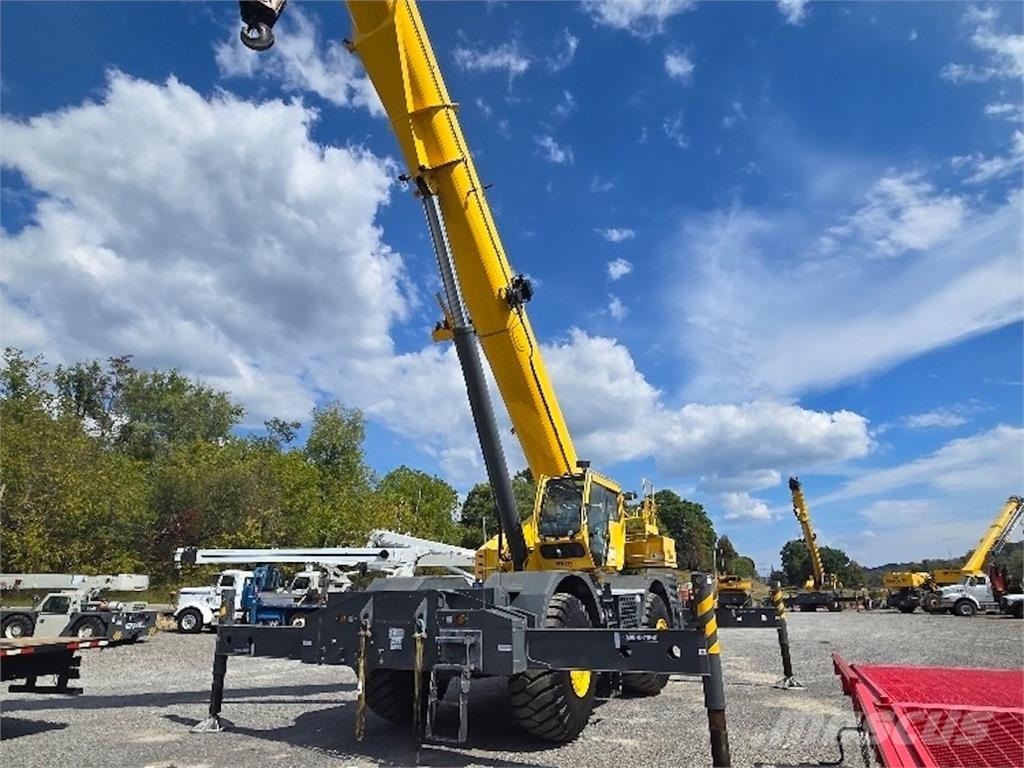 Grove GRT8100 Jeřáby pro těžký terén
