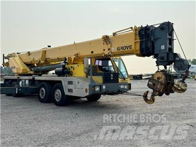 Grove TMS800E Pásové jeřáby