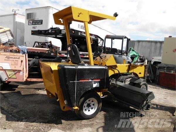 TERRAMITE TSS48 Zametací stroje