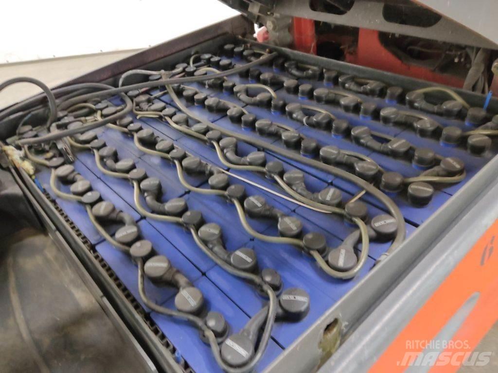 Linde E30L-01 Akumulátorové vozíky