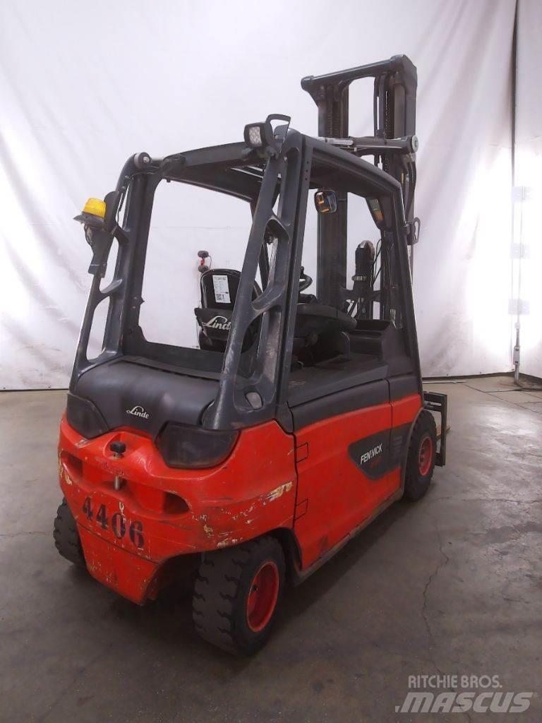 Linde E30L-01 Akumulátorové vozíky