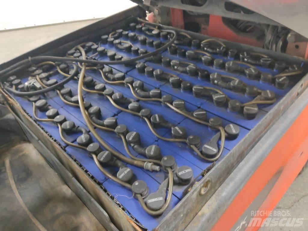 Linde E30L-01 Akumulátorové vozíky