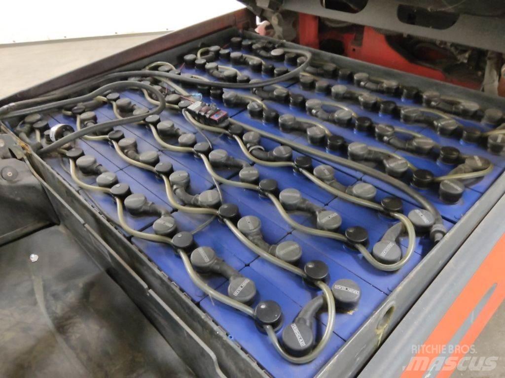 Linde E30L-01 Akumulátorové vozíky