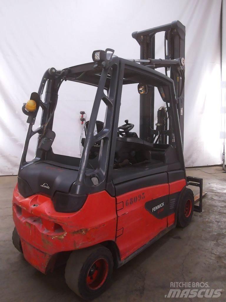 Linde E30L-01 Akumulátorové vozíky