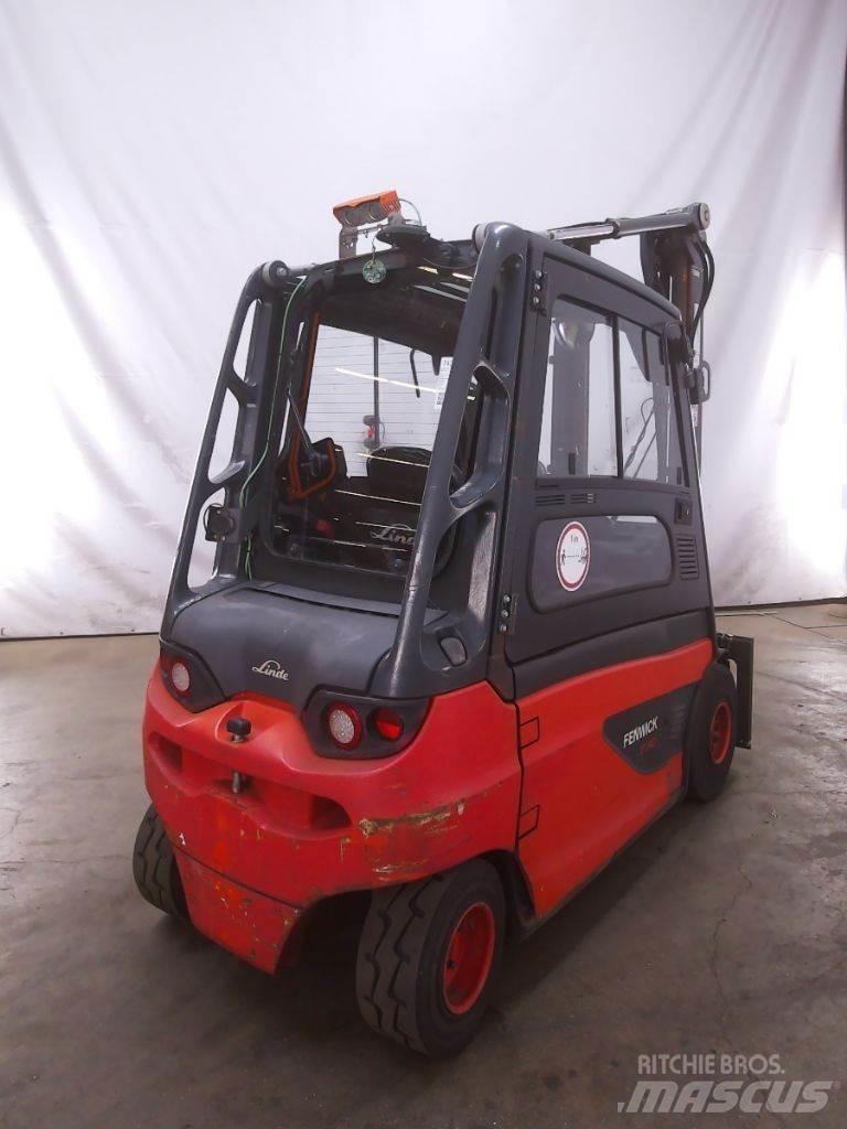 Linde E30L-01 Akumulátorové vozíky