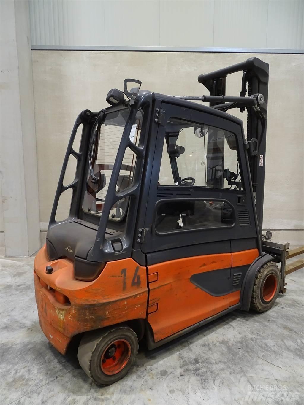Linde E35L-01 Akumulátorové vozíky