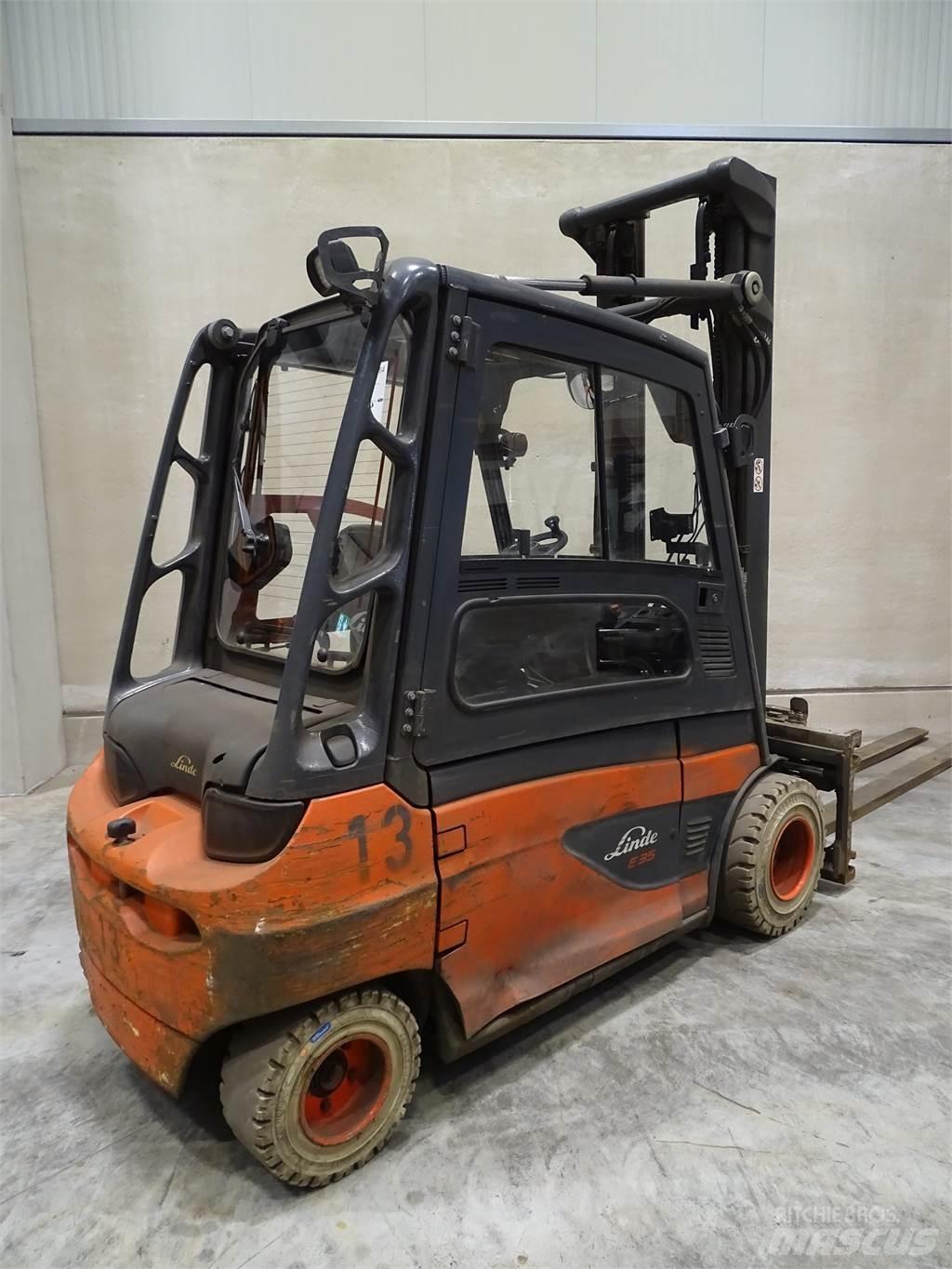 Linde E35L-01 Akumulátorové vozíky