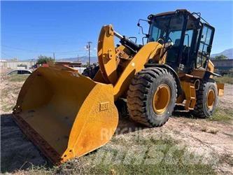 CAT 938M Kolové nakladače